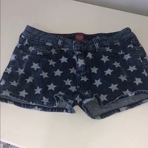 Star shorts
